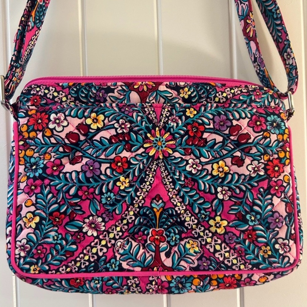 NWOT Vera Bradley Little Hipster Crossbody Bag Women’s Pink Floral Crossbody Bag - Picture 4 of 11